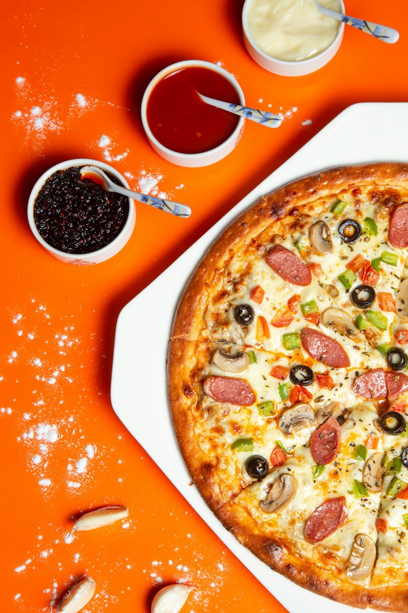 Pizza recién horneada